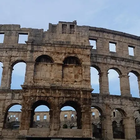 Arena Design App, Free Private Parking, Terrace Apartment Pula